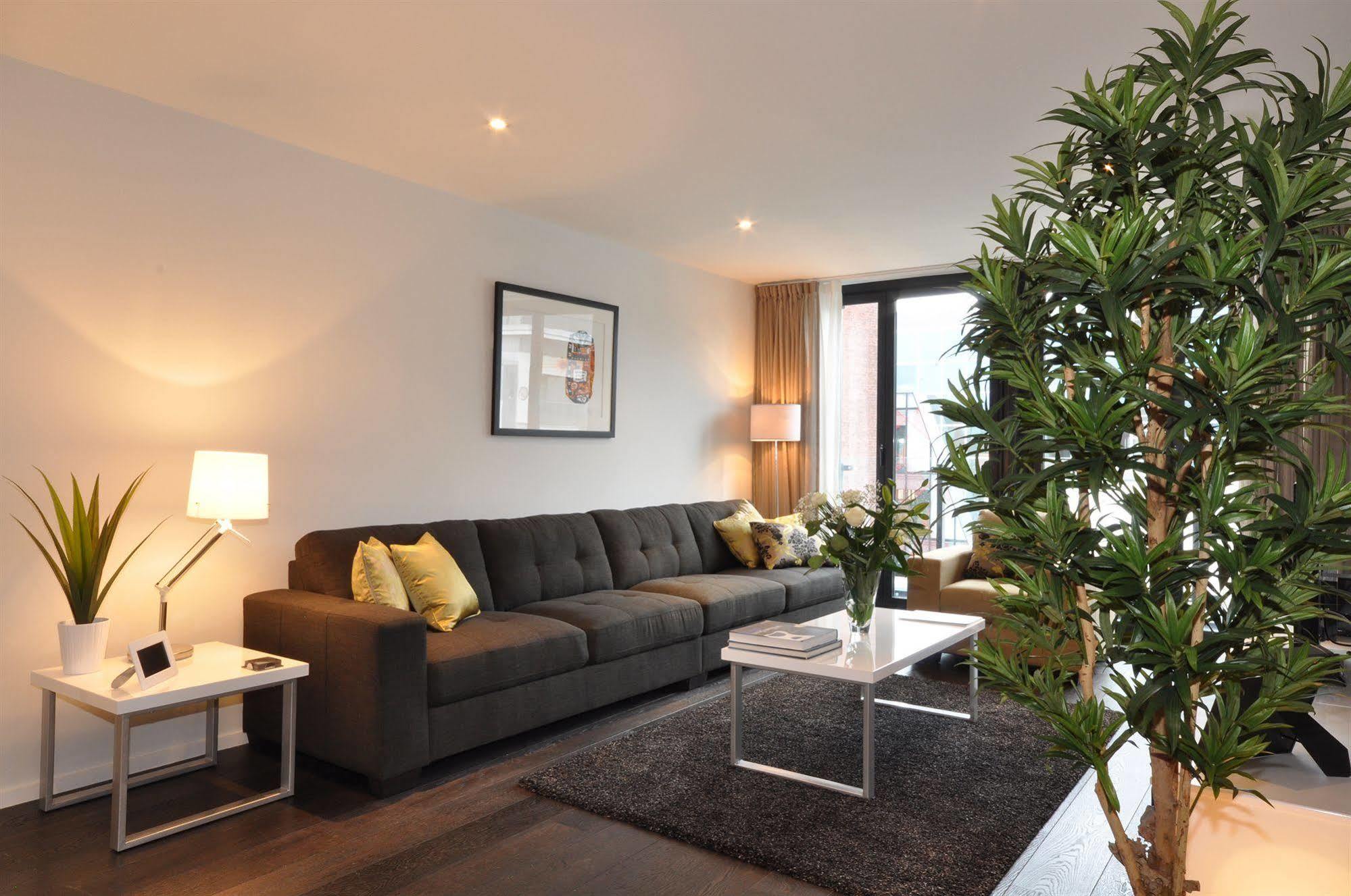 Your Base Dublin - Grand Canal Square Luaran gambar