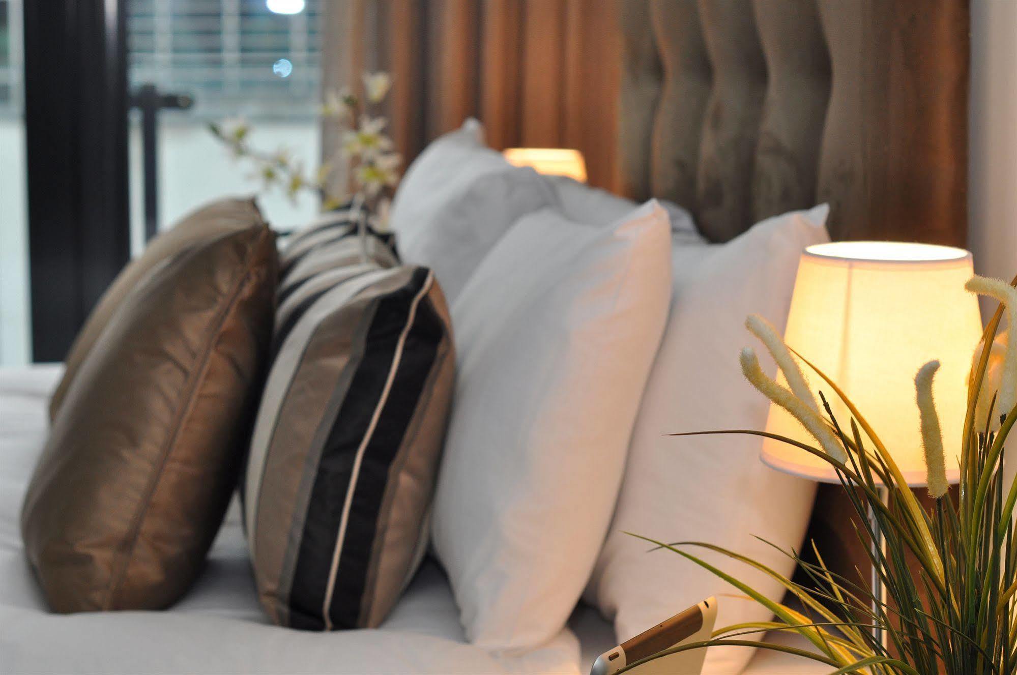 Your Base Dublin - Grand Canal Square Luaran gambar